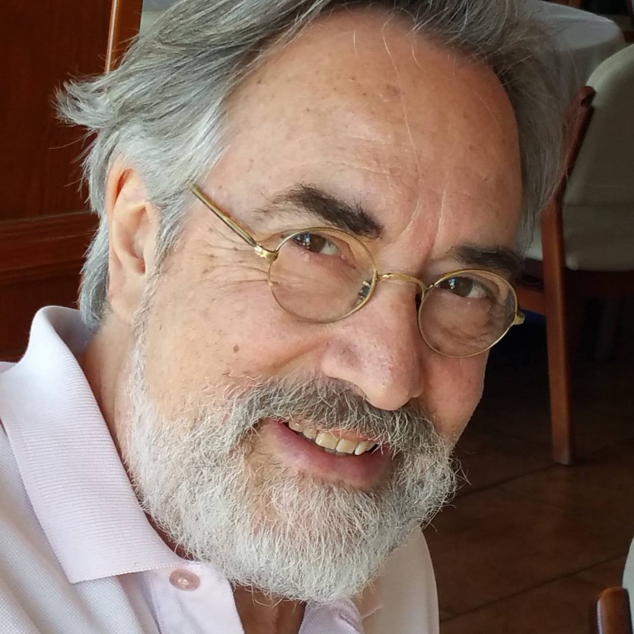 Manuel Esbert psicólogo clínico colegiado con más de 40 años de experiencia en Madrid
